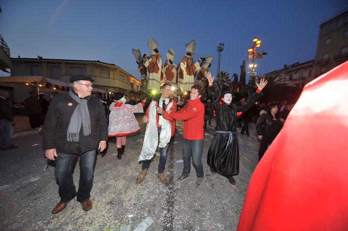 Ingrandisci la foto